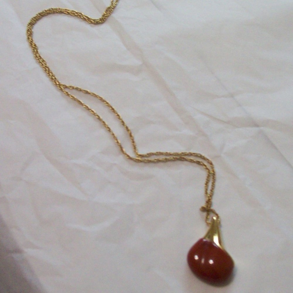 Vintage Crown Trifari Blood Stone (?) Pendant and Gold Tone Necklace, Signed